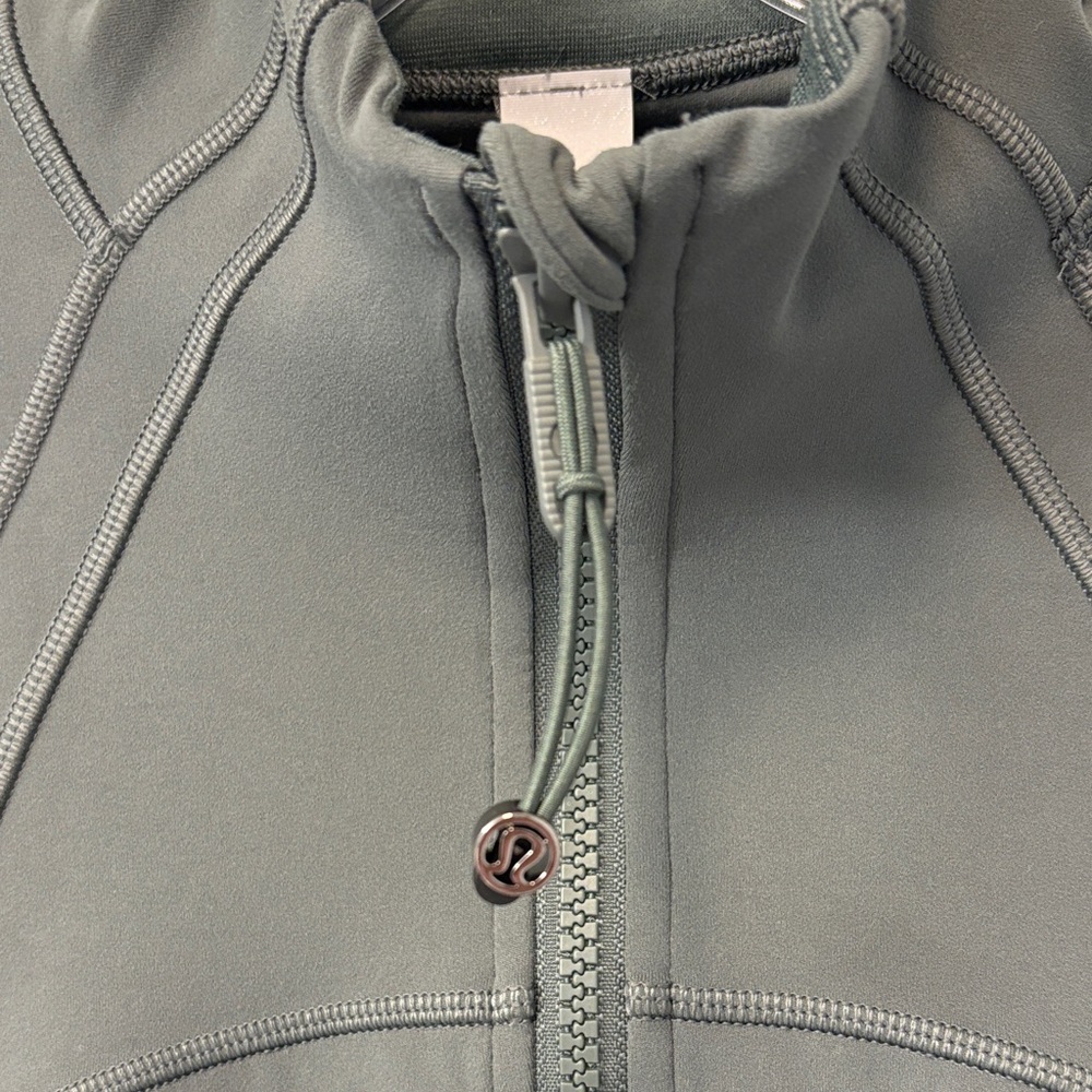 Lululemon Define Cropped Nulu Jacket ~ 6 ~ Rainforest Green - Picture 2 of 12